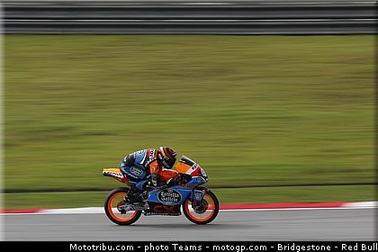 moto3_rins_0006_malaisie_sepang_2012.jpg