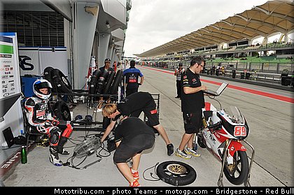 moto3_techer_0009_malaisie_sepang_2012.jpg