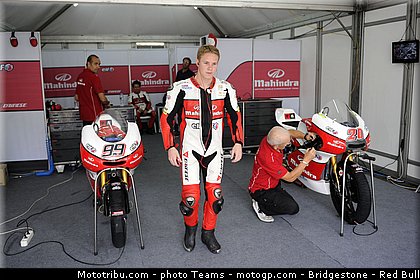 moto3_webb_0002_malaisie_sepang_2012.jpg