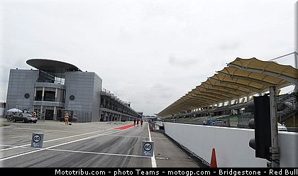 motogp_ambiance_0002_malaisie_sepang_2012.jpg