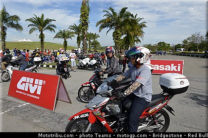 motogp_ambiance_0019_malaisie_sepang_2012.jpg