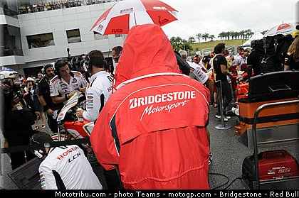motogp_bridgestone_0001_malaisie_sepang_2012.jpg
