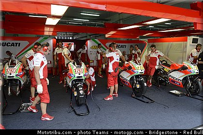 motogp_rossi_0004_malaisie_sepang_2012.jpg