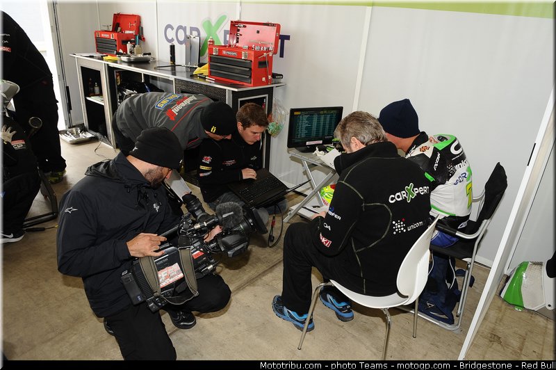 moto2_aegerter_05_australie_philip_island_2012