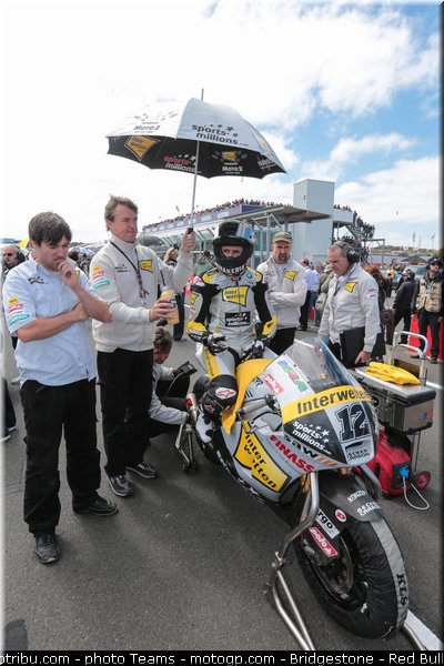 moto2_luthi_016_australie_philip_island_2012