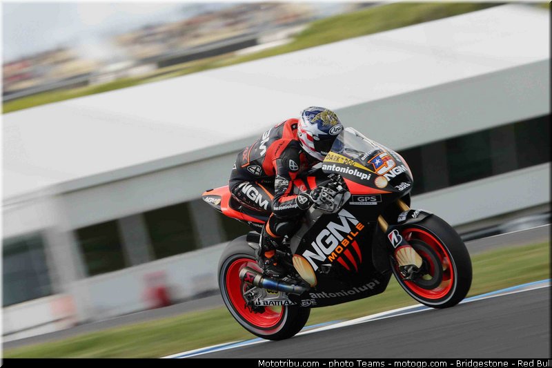 motogp_edwards_001_australie_philip_island_2012