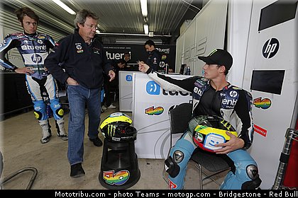 moto2_20121026093316_17australia12_tm2_pons_02_australie_philip_island_2012.jpg