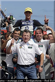 moto2_espargaro_p_010_australie_philip_island_2012.jpg