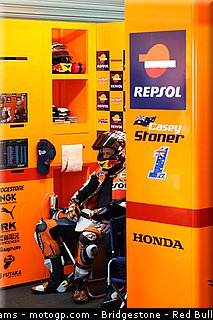 motogp_stoner_040_australie_philip_island_2012.jpg