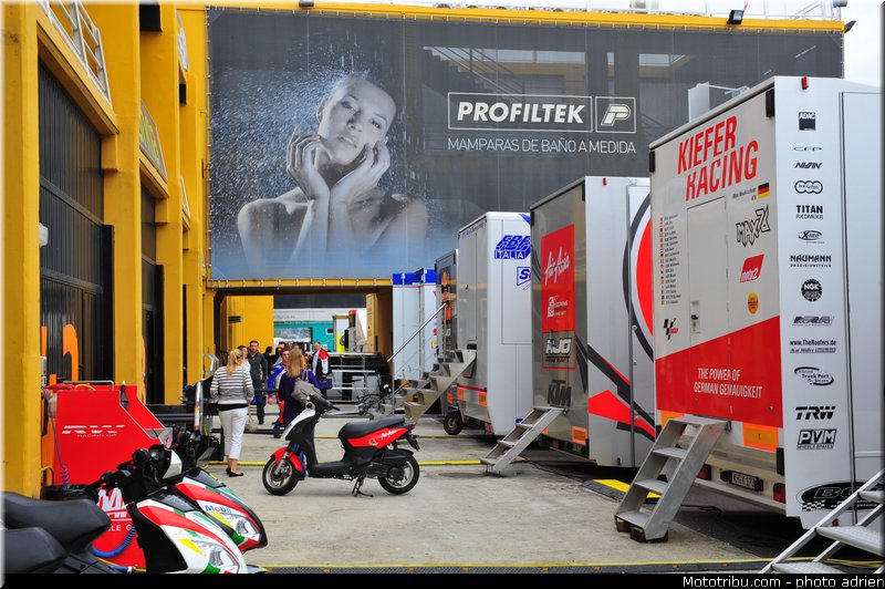 motogp_ambiance_002_valencia_2012