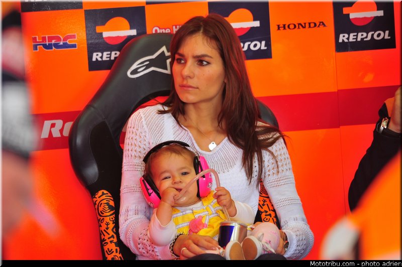 motogp_pitbabe_014_valencia_2012