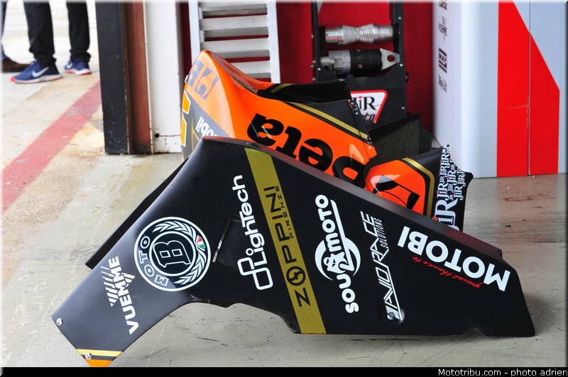 pitlane_002_valencia_2012