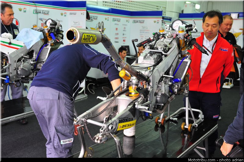 pitlane_006_valencia_2012