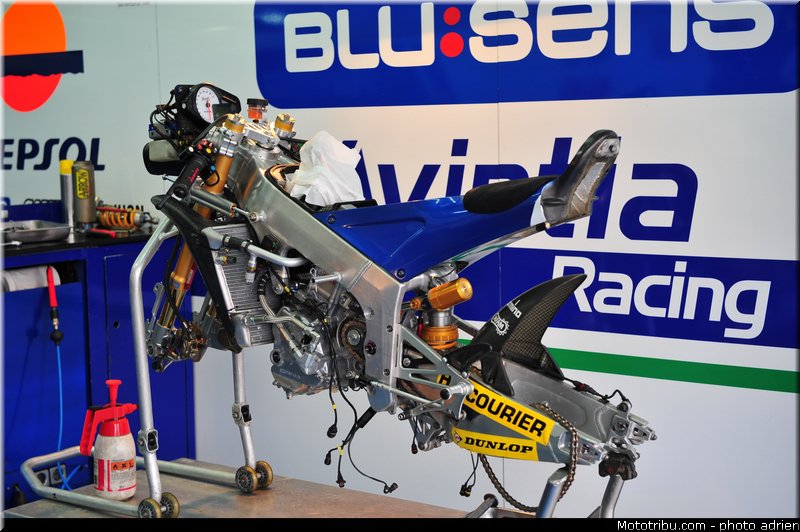 pitlane_014_valencia_2012