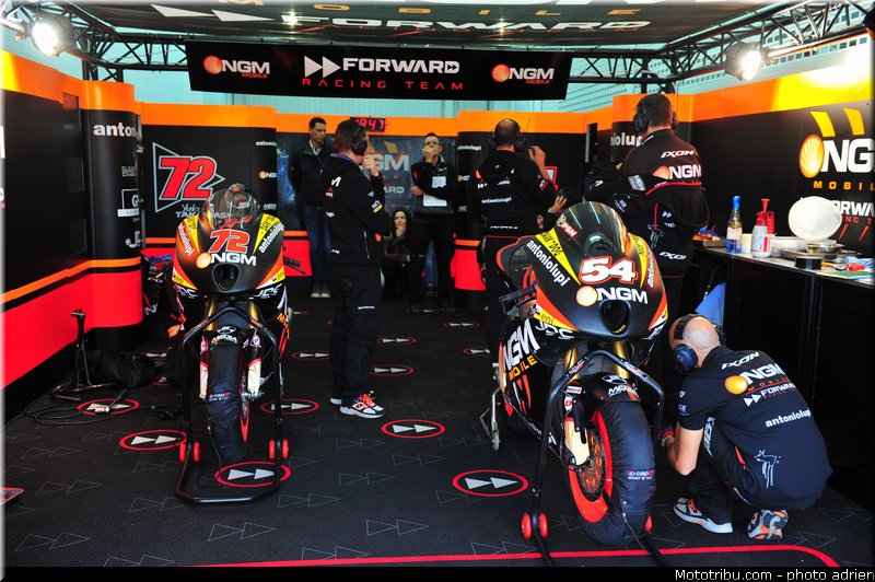 pitlane_016_valencia_2012