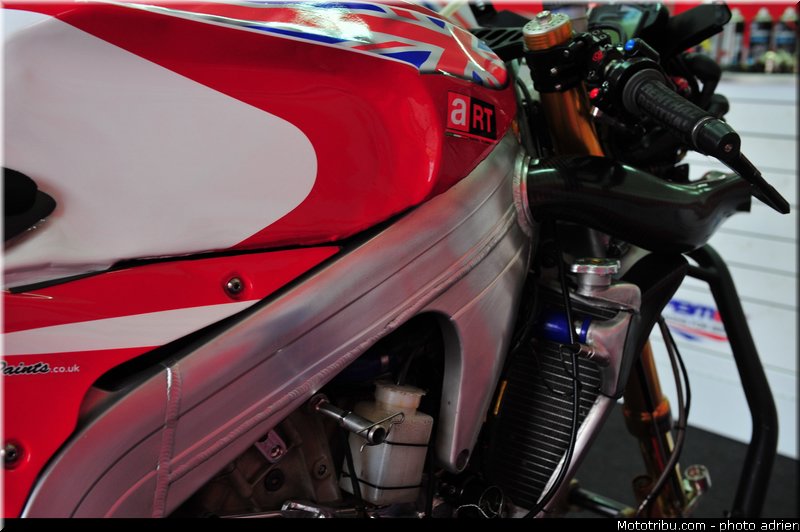 pitlane_023_valencia_2012