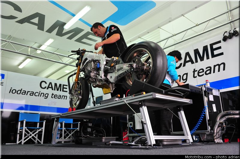 pitlane_028_valencia_2012