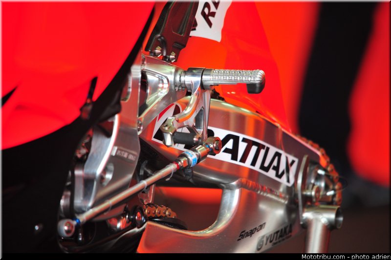 pitlane_029_valencia_2012
