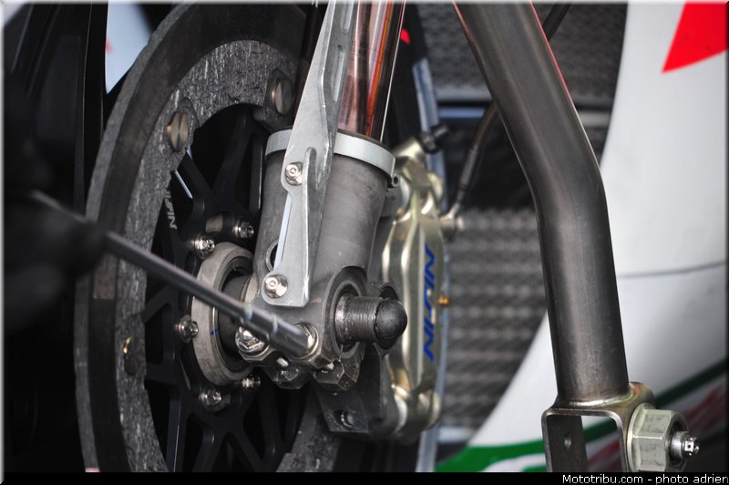 pitlane_032_valencia_2012