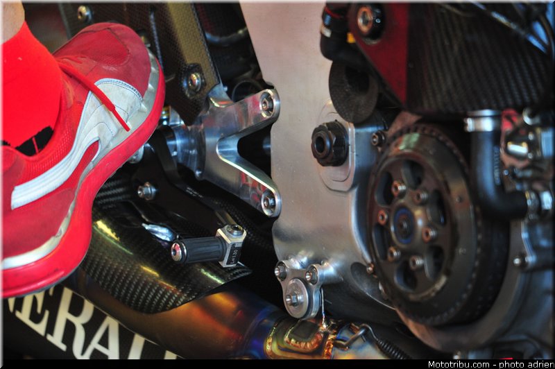 pitlane_043_valencia_2012