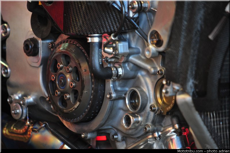 pitlane_044_valencia_2012