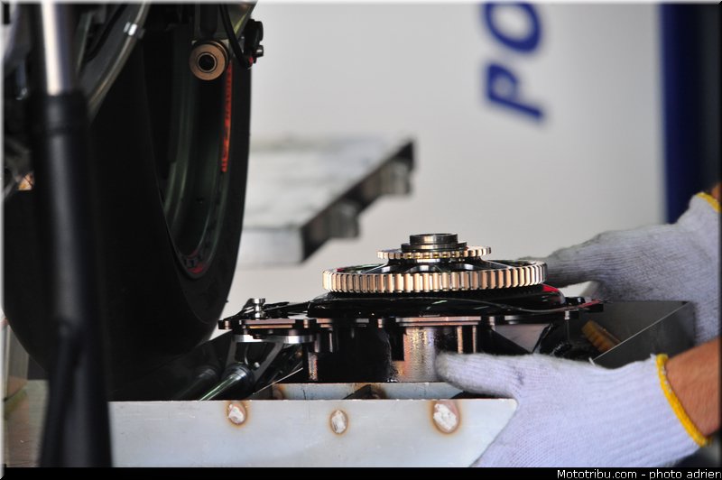 pitlane_055_valencia_2012