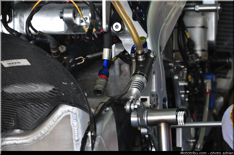 pitlane_056_valencia_2012