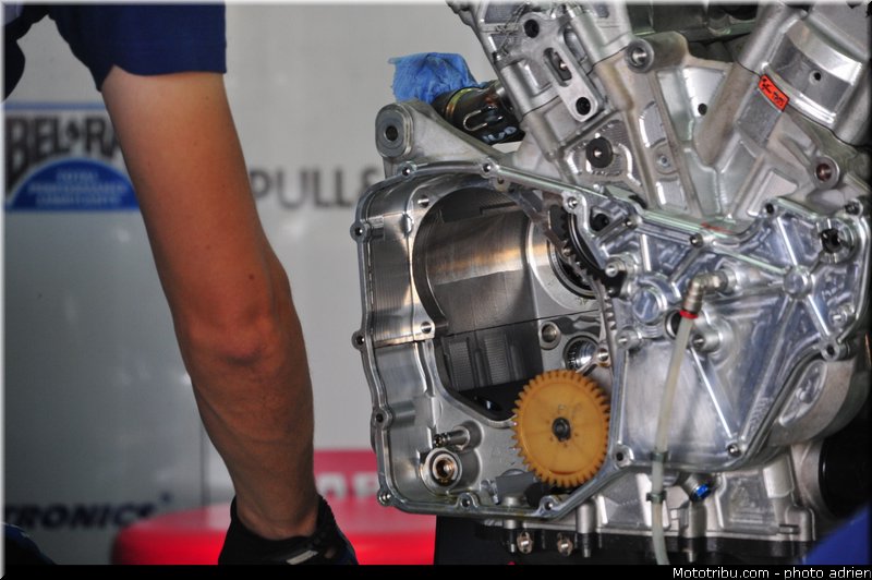 pitlane_058_valencia_2012