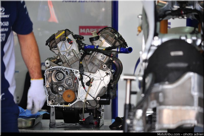 pitlane_059_valencia_2012