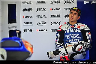 motogp_lorenzo_001_valencia_2012.jpg