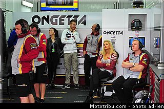motogp_pitbabe_001_valencia_2012.jpg