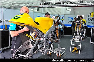 pitlane_010_valencia_2012.jpg