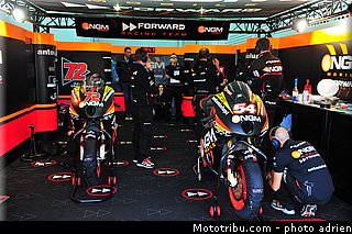 pitlane_016_valencia_2012.jpg