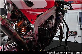 pitlane_022_valencia_2012.jpg