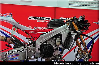 pitlane_024_valencia_2012.jpg