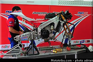 pitlane_025_valencia_2012.jpg