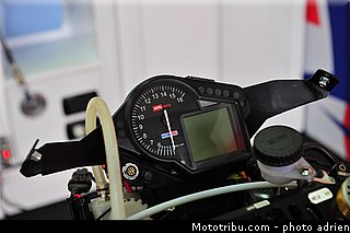 pitlane_026_valencia_2012.jpg