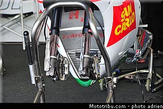 pitlane_030_valencia_2012.jpg