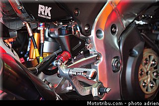 pitlane_033_valencia_2012.jpg