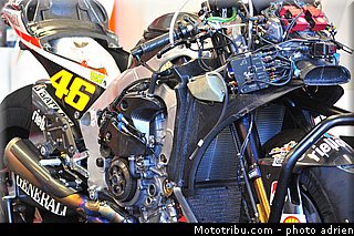 pitlane_035_valencia_2012.jpg