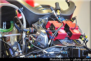 pitlane_038_valencia_2012.jpg