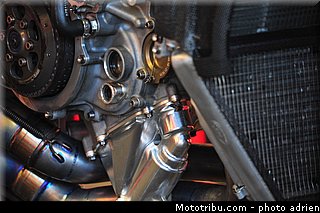 pitlane_041_valencia_2012.jpg