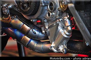 pitlane_045_valencia_2012.jpg