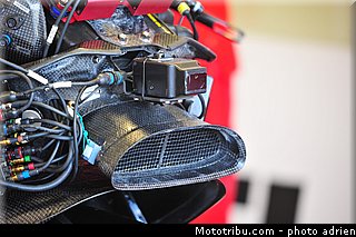pitlane_048_valencia_2012.jpg