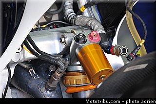 pitlane_051_valencia_2012.jpg