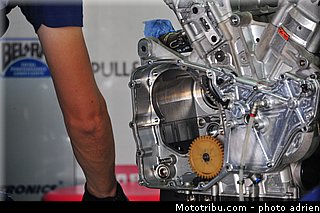 pitlane_058_valencia_2012.jpg