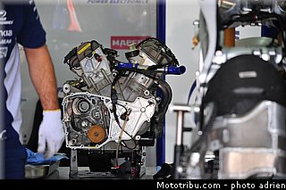 pitlane_059_valencia_2012.jpg