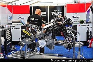 pitlane_065_valencia_2012.jpg