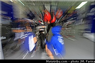 motogp_bridgestone_001_valencia_2012.jpg