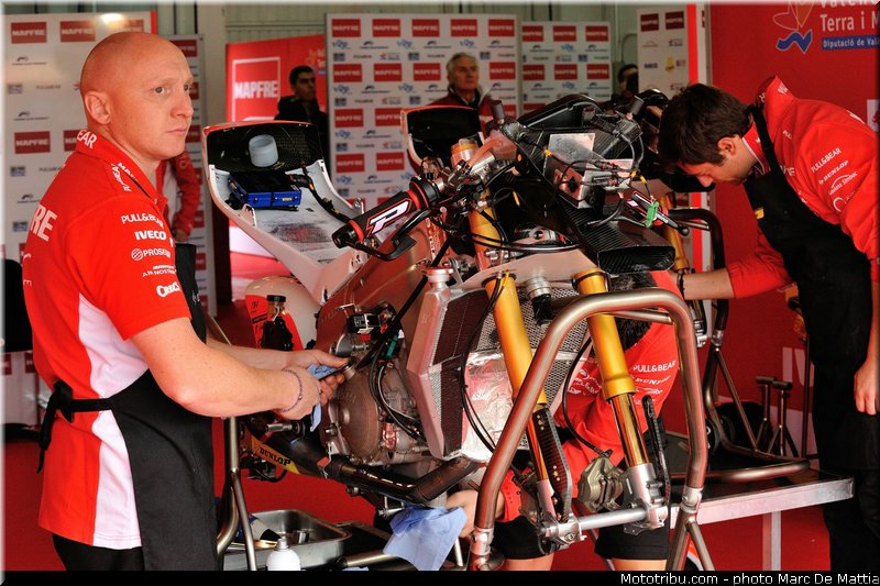 motogp_paddock_014_valencia_2012